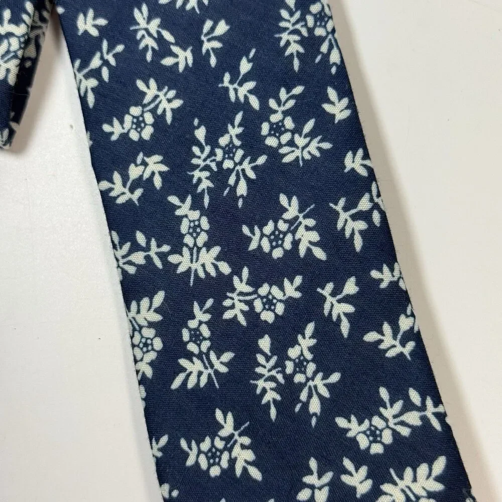 Original Penguin Polyester Cotton Blend Blue White Floral Skinny Neck Tie New